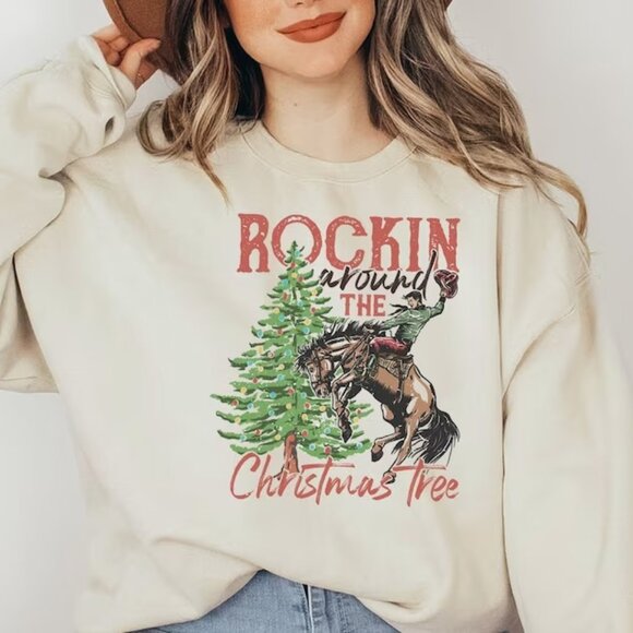 Rockin Around The Christmas Tree Sweatshirt Retro Christmas Western Sweatshir 90 - Picture 1 of 5